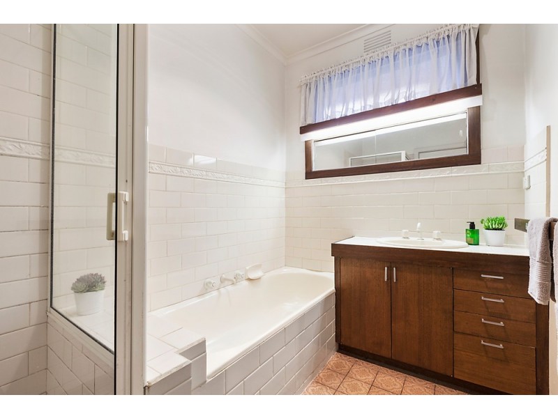 1 Diana Drive, Blackburn North VIC 3130