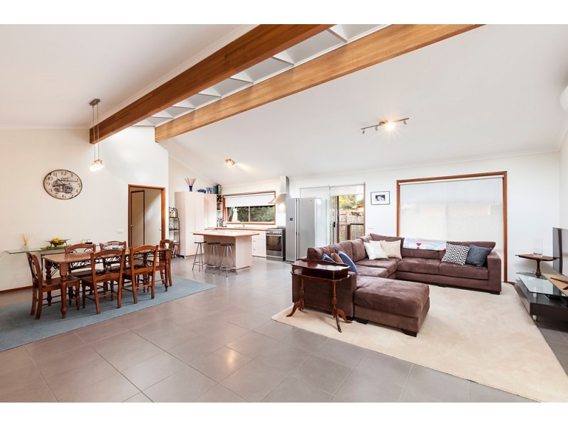 2/24 Jolimont Road, Forest Hill VIC 3131