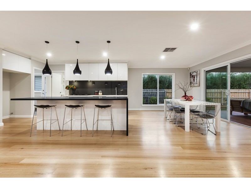 16 Sandgate Road, Blackburn South VIC 3130