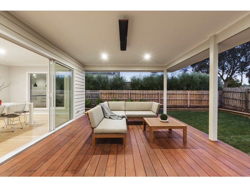 16 Sandgate Road, Blackburn South VIC 3130