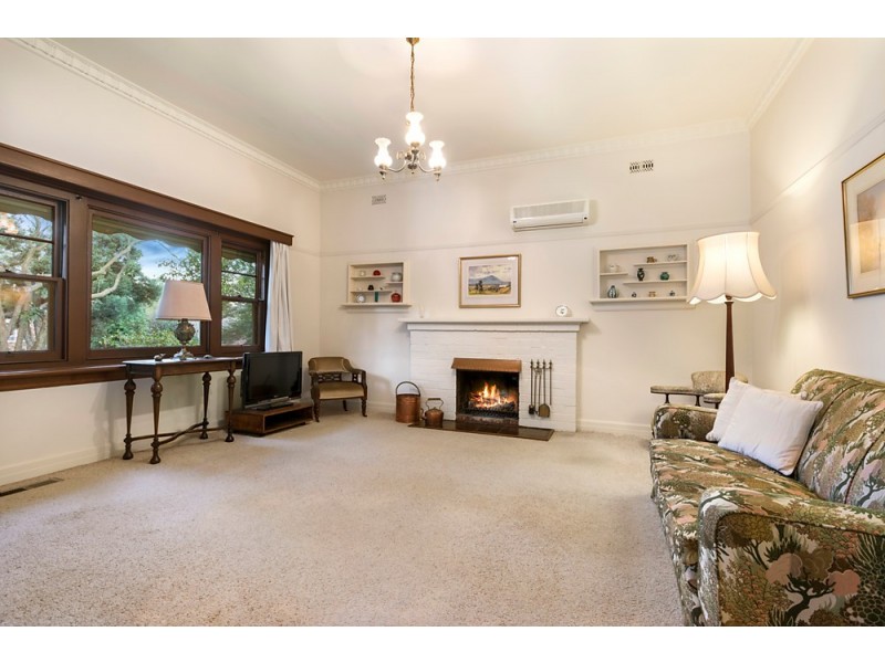 14 Oliver Avenue, Blackburn VIC 3130