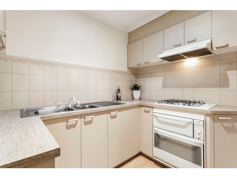 34 Hunter Drive, Blackburn South VIC 3130