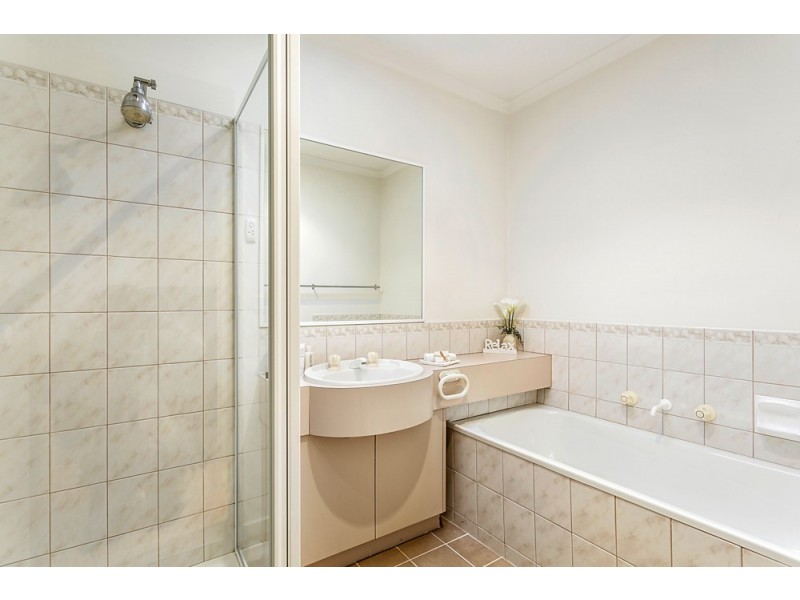 34 Hunter Drive, Blackburn South VIC 3130