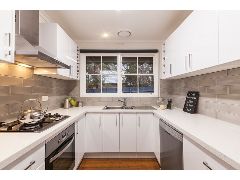 2/14-16 Masons  Road, Blackburn VIC 3130