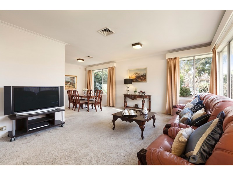 10 Inglewood Avenue, Forest Hill VIC 3131