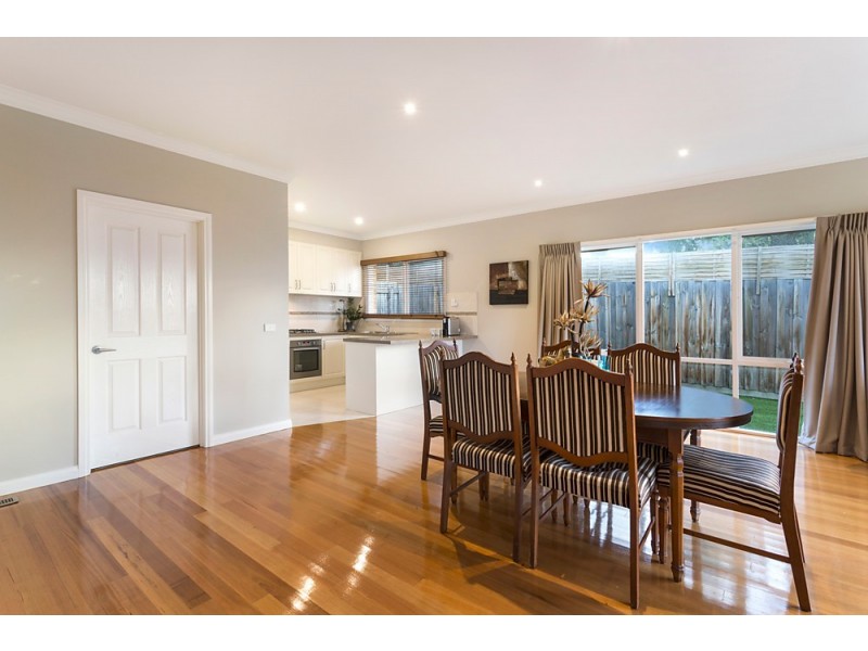 2/8 Milne  Street, Mitcham VIC 3132