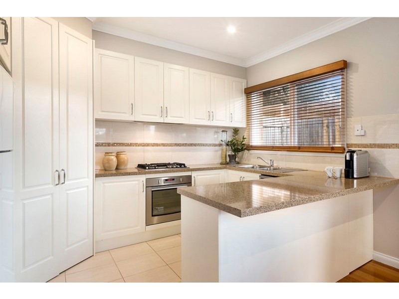 2/8 Milne  Street, Mitcham VIC 3132