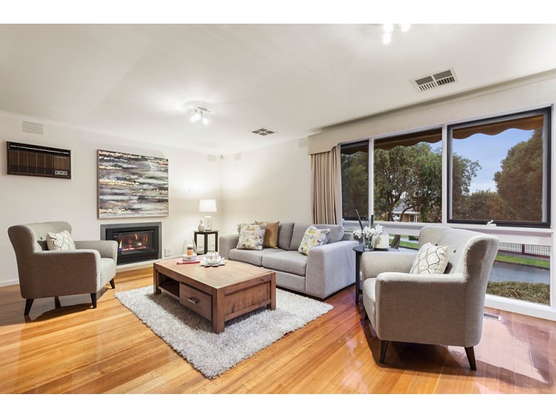 8 Manhattan Square, Vermont VIC 3133