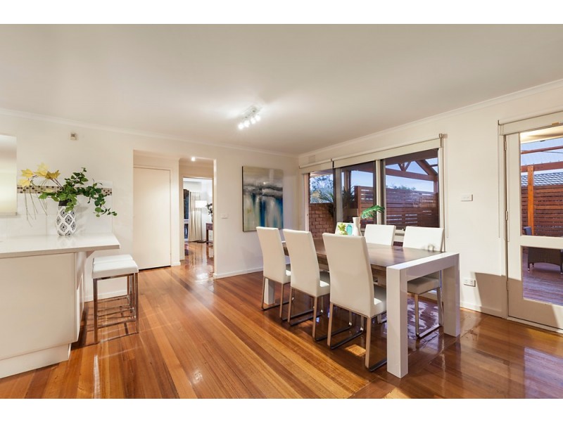 8 Manhattan Square, Vermont VIC 3133