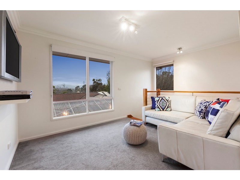 8 Manhattan Square, Vermont VIC 3133