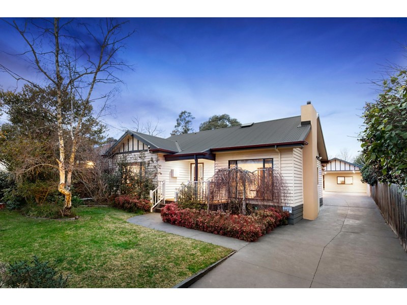 2 Hartigan Street, Blackburn VIC 3130