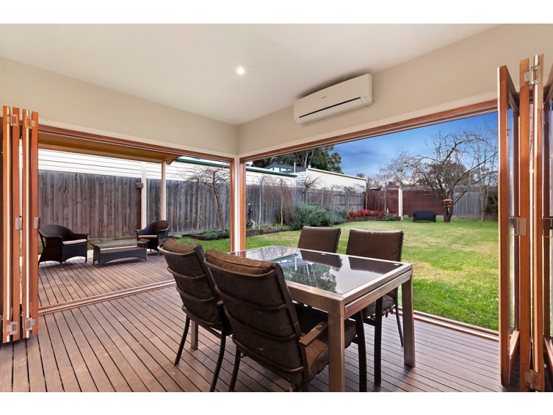 2 Hartigan Street, Blackburn VIC 3130