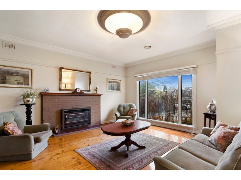 2 Hartigan Street, Blackburn VIC 3130