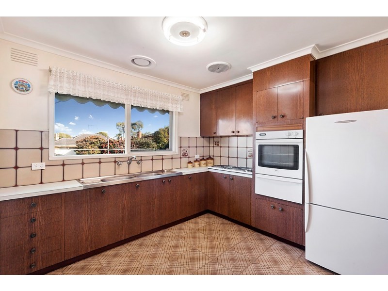 8 Tirana Street, Mitcham VIC 3132
