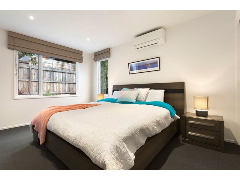 2/12 Thomas Street, Mitcham VIC 3132