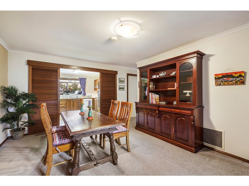 2/11 Vine Street, Blackburn VIC 3130