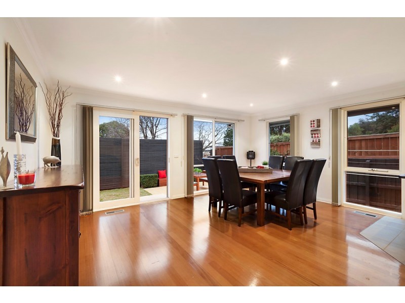 2/10 Owen Street, Mitcham VIC 3132