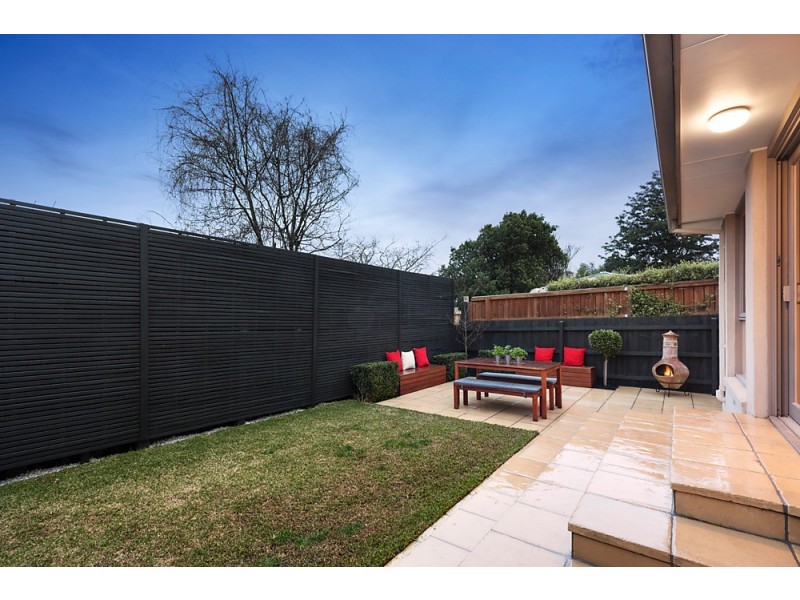 2/10 Owen Street, Mitcham VIC 3132