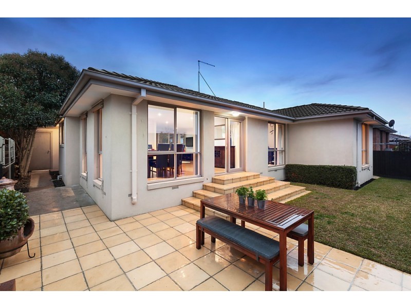 2/10 Owen Street, Mitcham VIC 3132