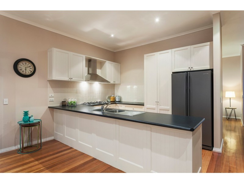 17B Sherbrook Avenue, Ringwood VIC 3134