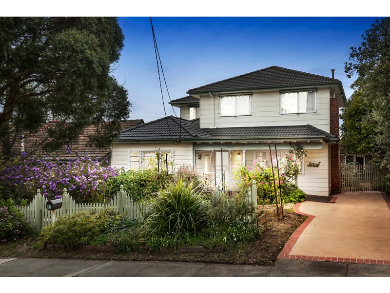 17 Mountain View Road, Nunawading VIC 3131