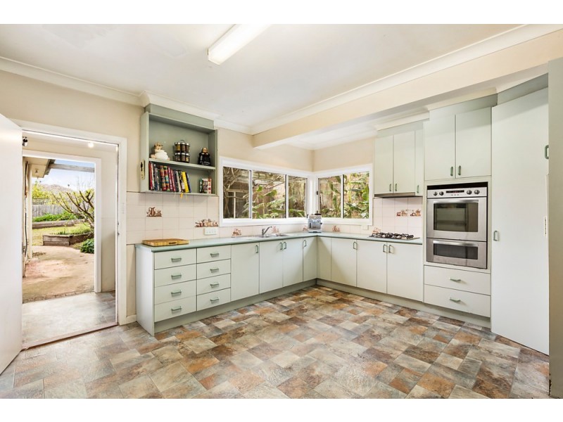 17 Mountain View Road, Nunawading VIC 3131