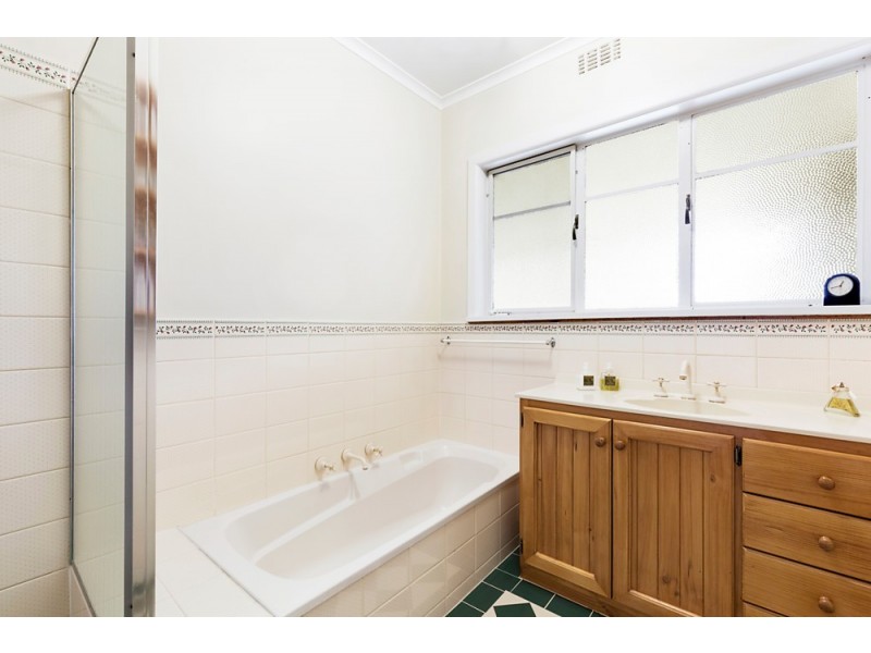 5 Second Avenue, Box Hill North VIC 3129