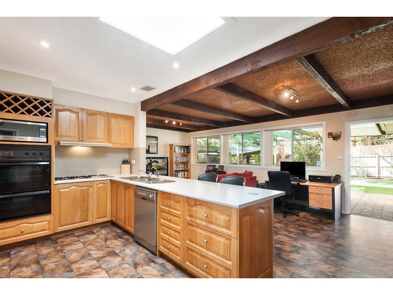 25 Samuel Road, Blackburn South VIC 3130