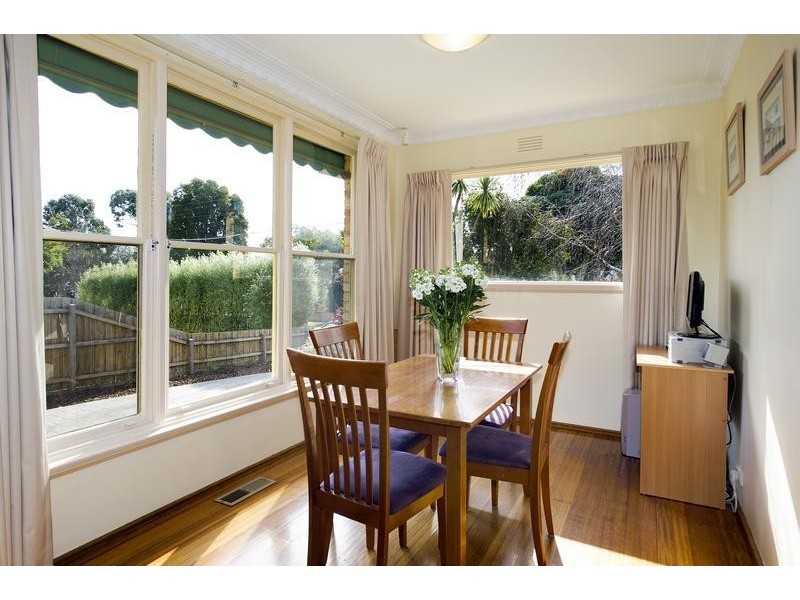 18 Romoly Drive, Forest Hill VIC 3131