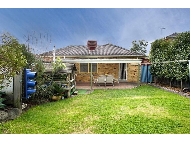 18 Romoly Drive, Forest Hill VIC 3131