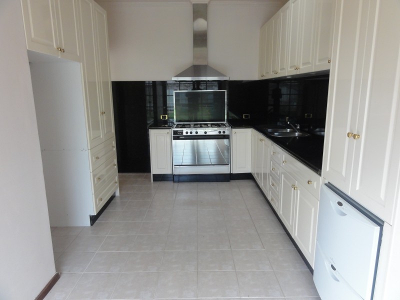 8 Tyrell Avenue, Blackburn VIC 3130