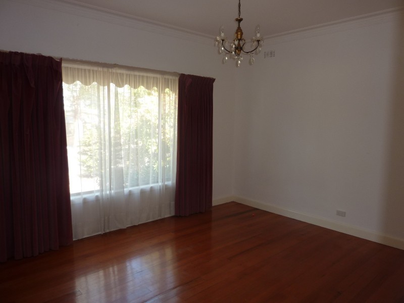 42 Pakenham Street, Blackburn VIC 3130