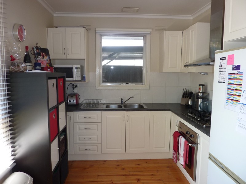 1/180 Surrey Road, Blackburn VIC 3130