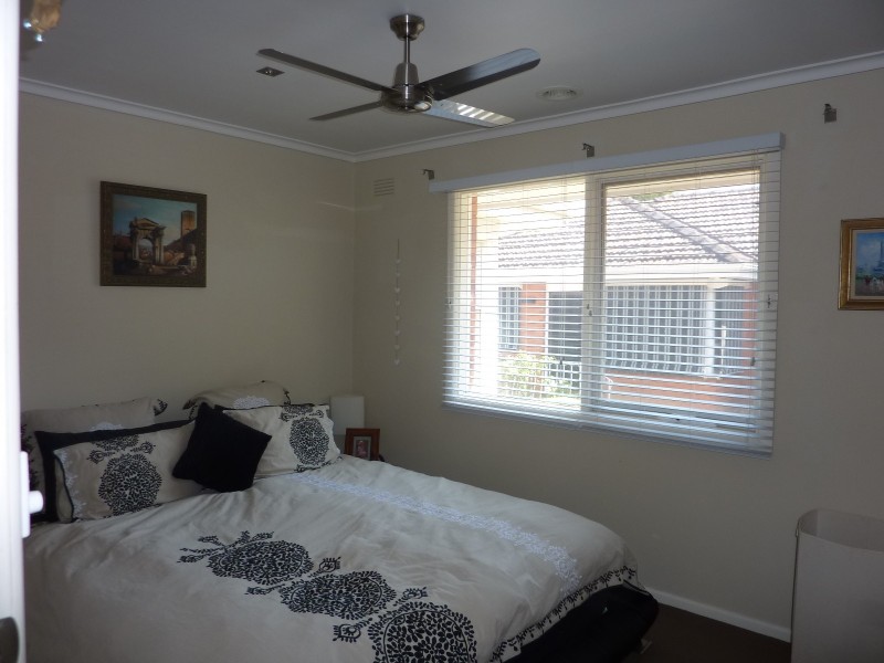 1/180 Surrey Road, Blackburn VIC 3130