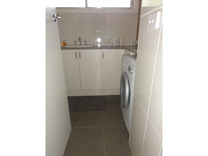 1/27a Laburnum Street, Blackburn VIC 3130