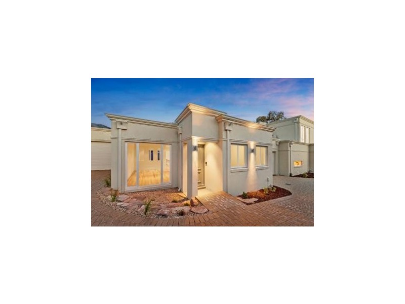 2/25 Quarry Road, Mitcham VIC 3132