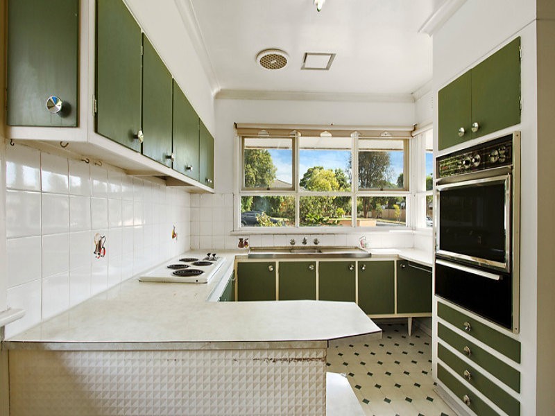 17 Douglas Street, Blackburn North VIC 3130