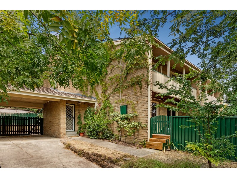 2a McGhee Avenue, Mitcham VIC 3132
