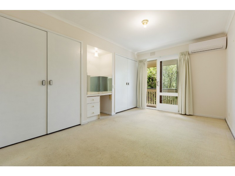 2a McGhee Avenue, Mitcham VIC 3132