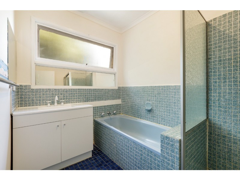 2a McGhee Avenue, Mitcham VIC 3132