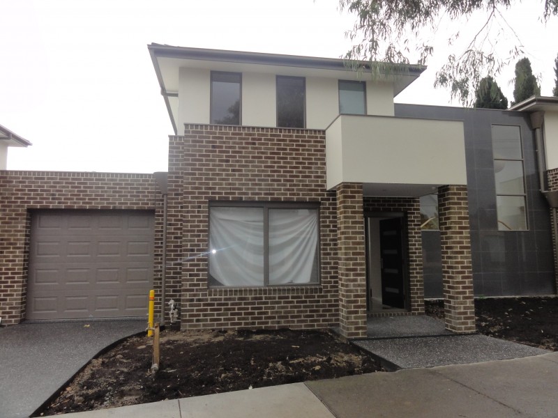 2/1 Peter Street, Box Hill North VIC 3129