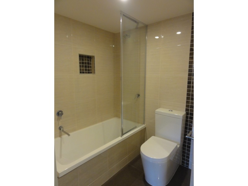 2/1 Peter Street, Box Hill North VIC 3129