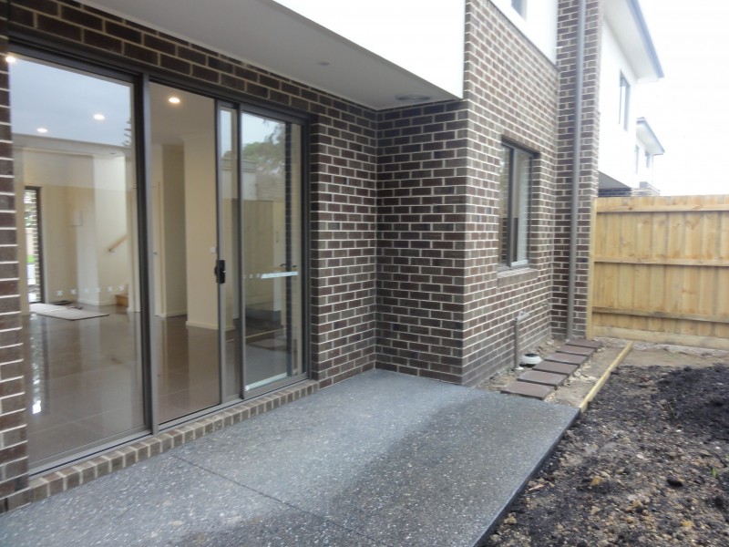 2/1 Peter Street, Box Hill North VIC 3129