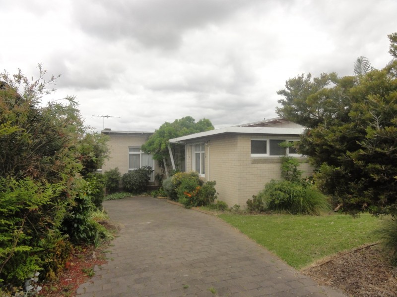 15 Iris Street, Burwood VIC 3125