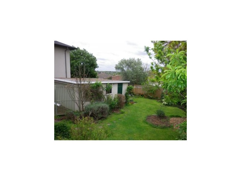 15 Iris Street, Burwood VIC 3125