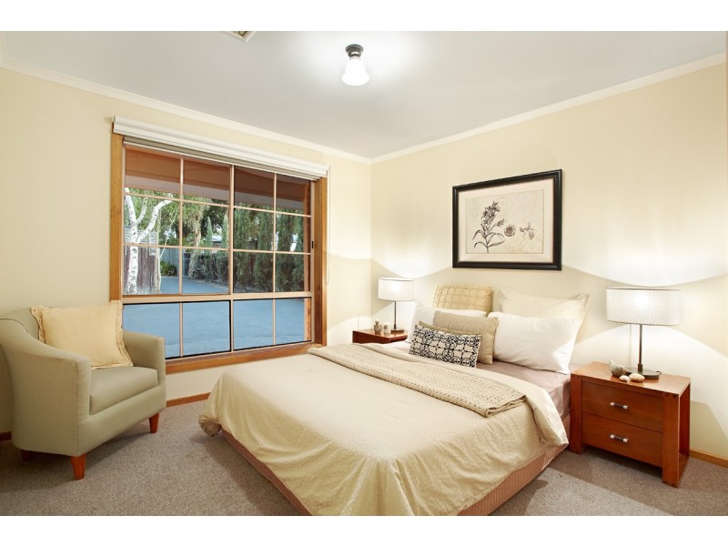 2/4 Alwyn Court, Mitcham VIC 3132