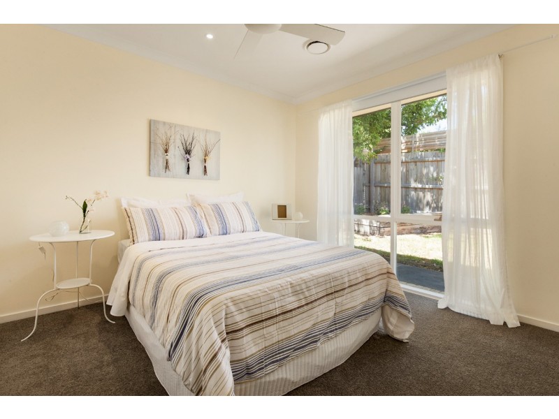 2/26 Canterbury Road, Blackburn South VIC 3130