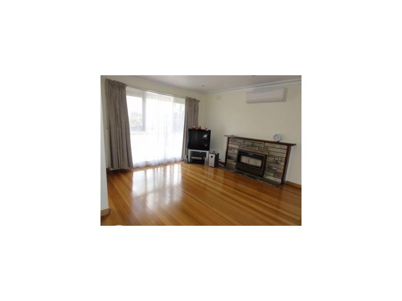 68 Lindisfarne Drive, Burwood East VIC 3151
