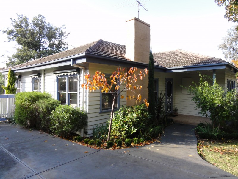 15 Rosslyn Street, Blackburn South VIC 3130