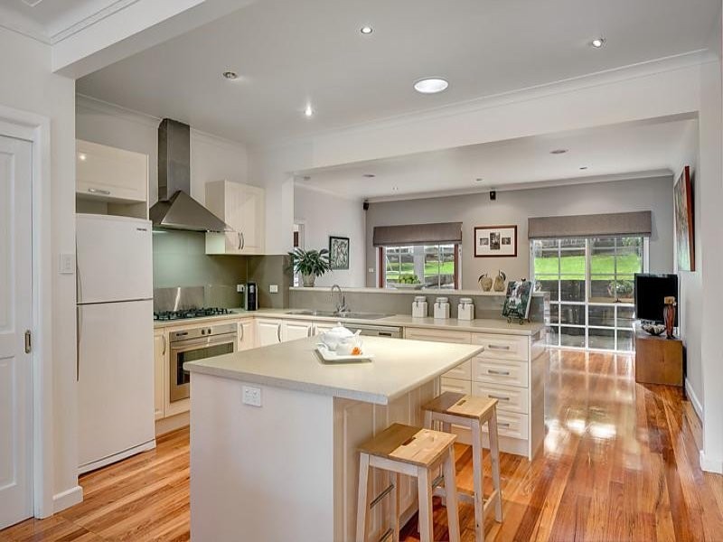 64 Kitchener Street, Box Hill South VIC 3128